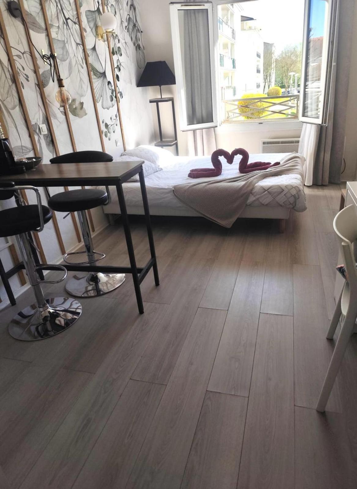Hsh France Location Disney Land Paris - Suite Nicolas - Appartement De Charme 布西圣乔治 外观 照片